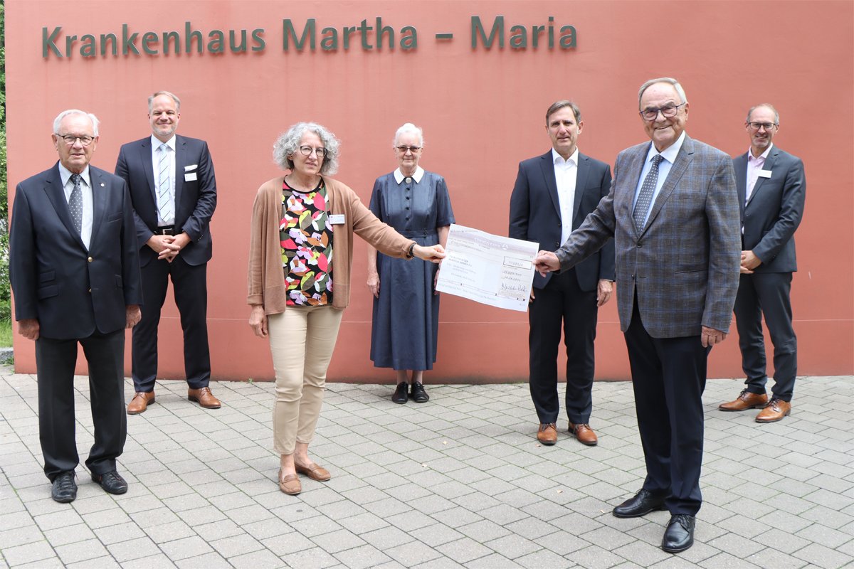 Manfred Roth-Stiftung spendet für „Skills Lab“ und Patientenbibliothek am Standort Nürnberg